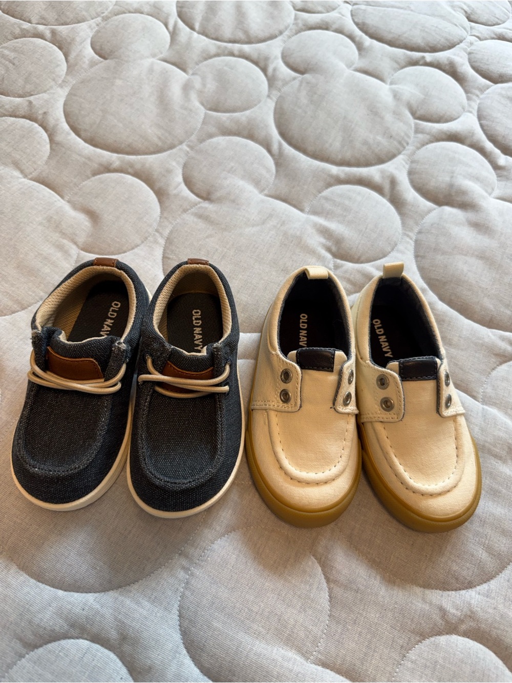 Old Navy Kids Slip-On Shoes in Navy and Cream